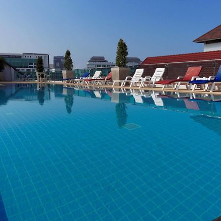 Pattaya Blue Sky Hotel Екстериор снимка