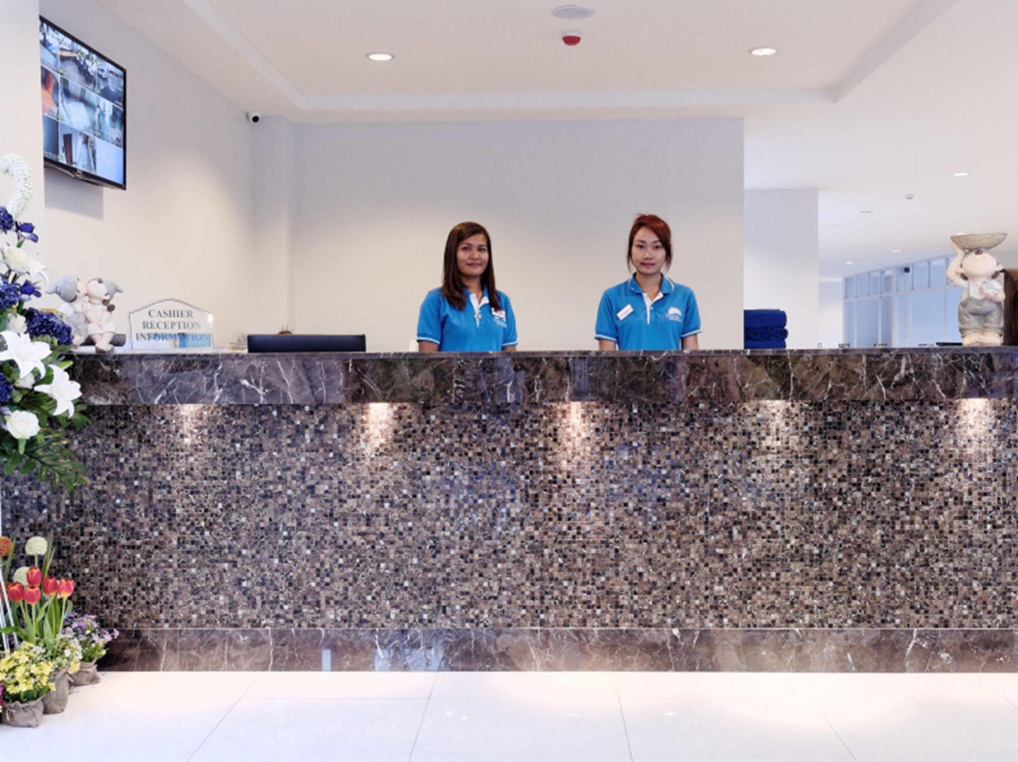 Pattaya Blue Sky Hotel Екстериор снимка