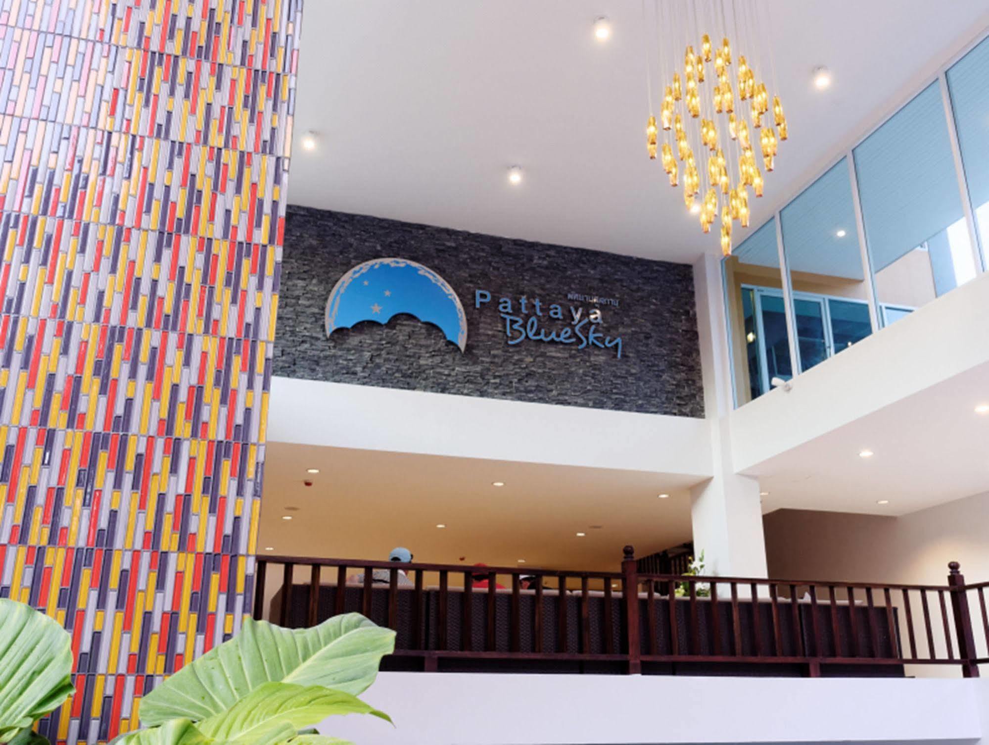 Pattaya Blue Sky Hotel Екстериор снимка