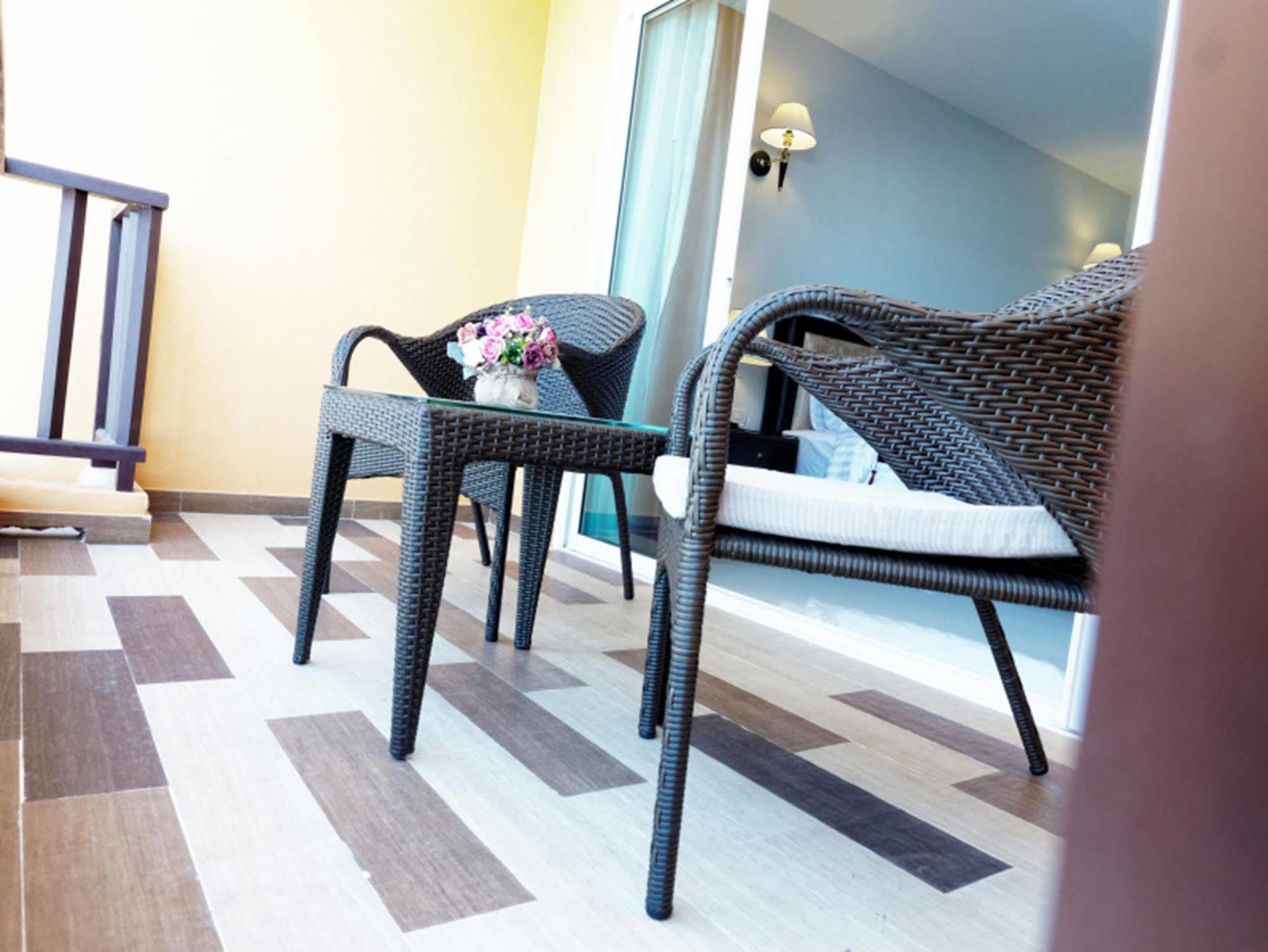 Pattaya Blue Sky Hotel Екстериор снимка