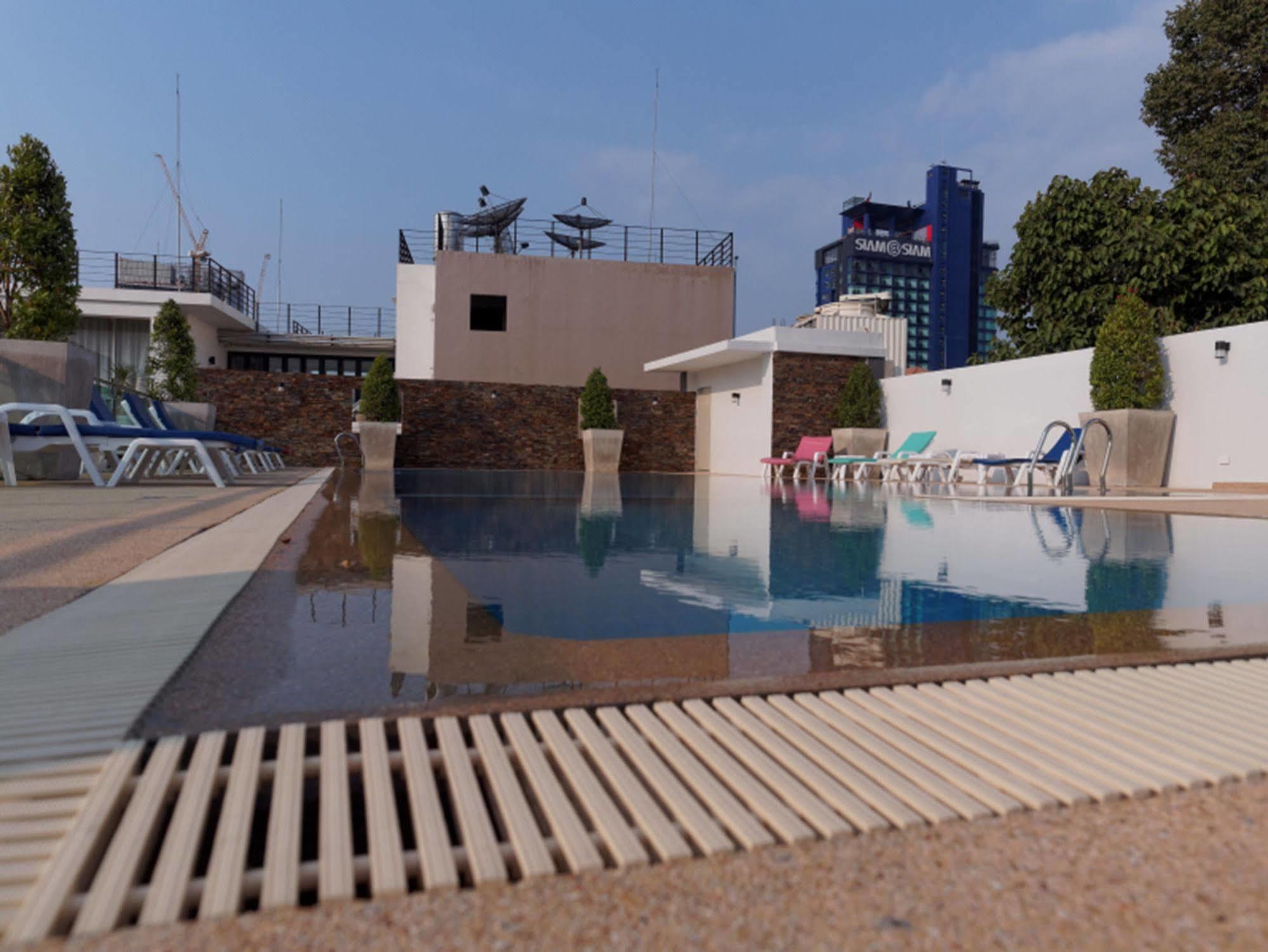 Pattaya Blue Sky Hotel Екстериор снимка
