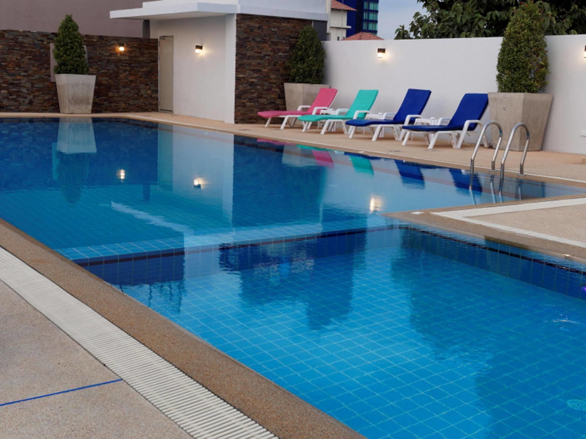 Pattaya Blue Sky Hotel Екстериор снимка